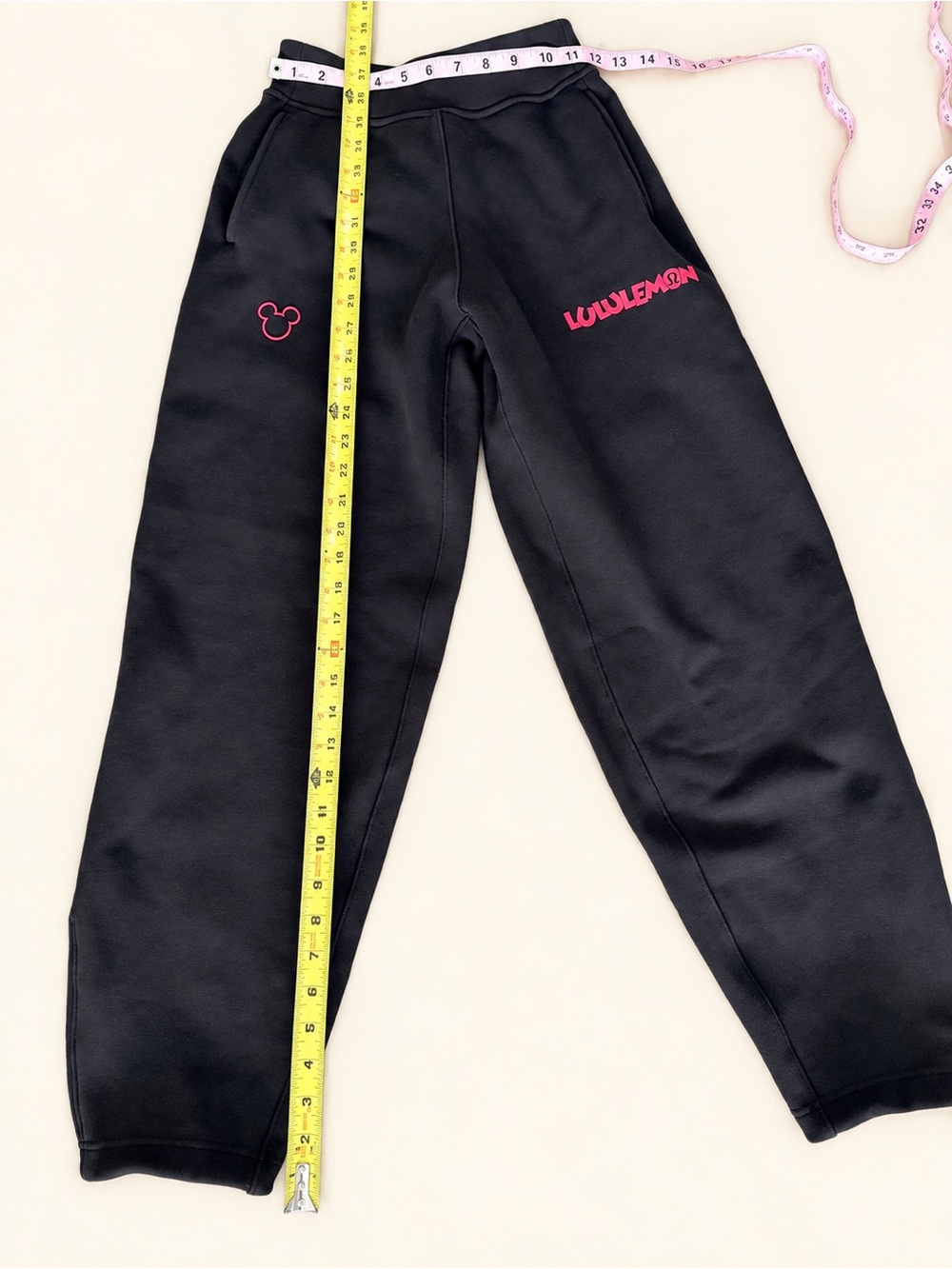 Disney x Lululemon Heavyweight Sweatpants Mickey Mouse Black Track Pants XXXS - Picture 8 of 9